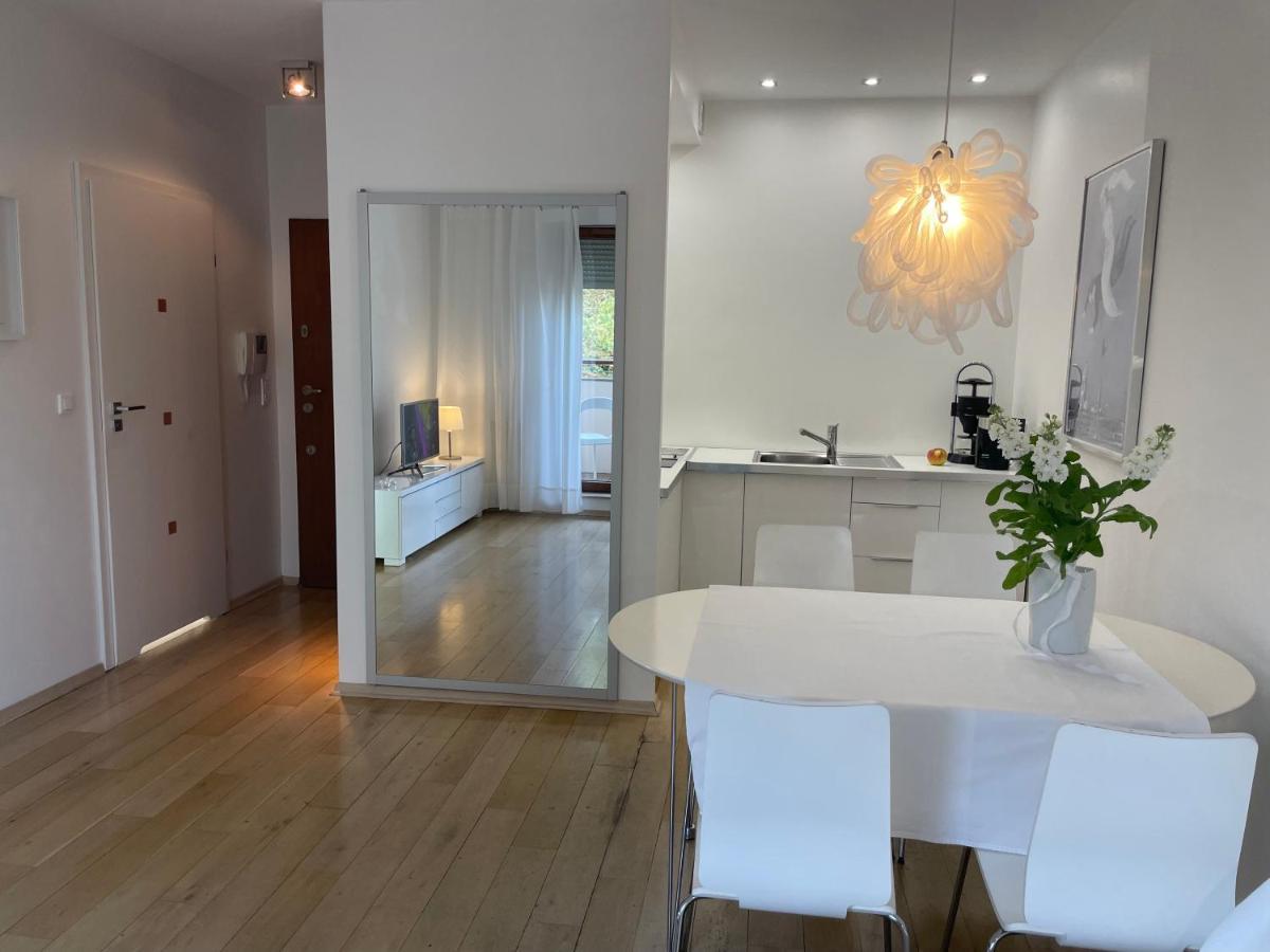 Apartament Przystan W Ustce - 120 M2 - 200 M Od Plazy Mickiewicza 2 Ustka Exteriör bild