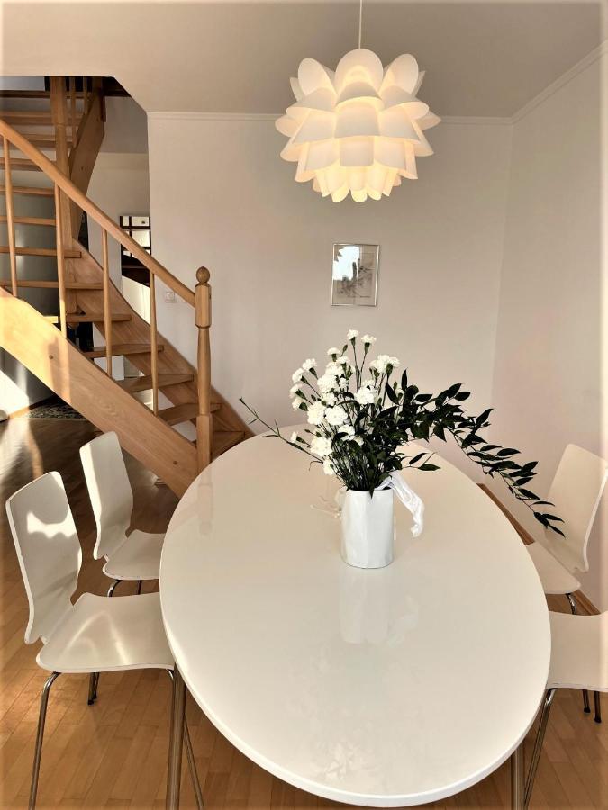 Apartament Przystan W Ustce - 120 M2 - 200 M Od Plazy Mickiewicza 2 Ustka Exteriör bild